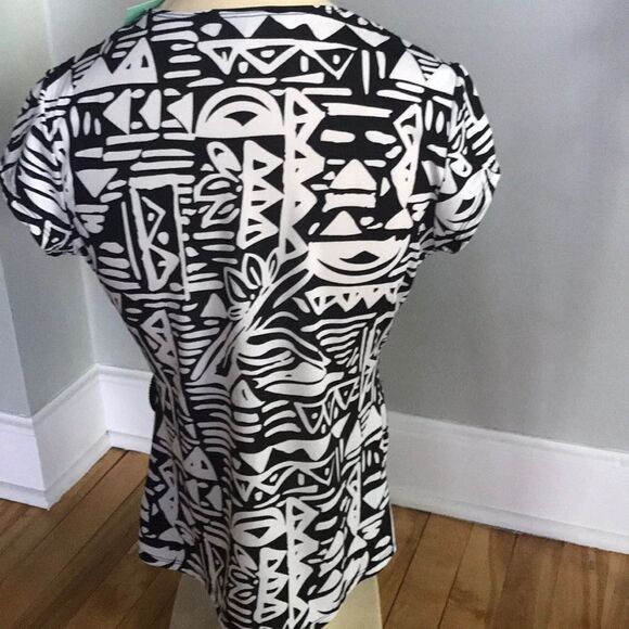 Notations black/white stretch knit top, NWT, PS - Picture 6 of 7